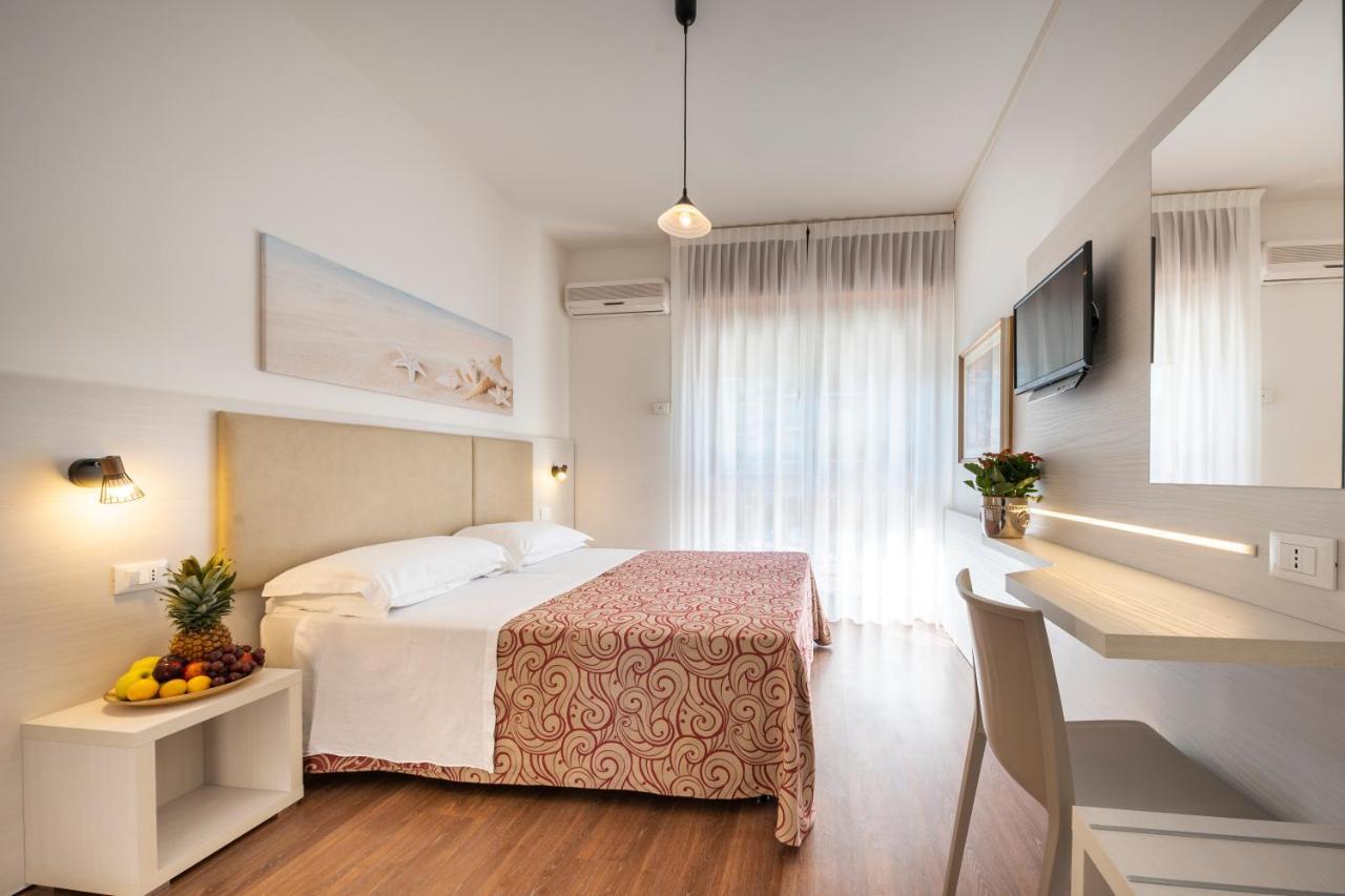 Hotel Niagara Lignano Sabbiadoro Exterior photo