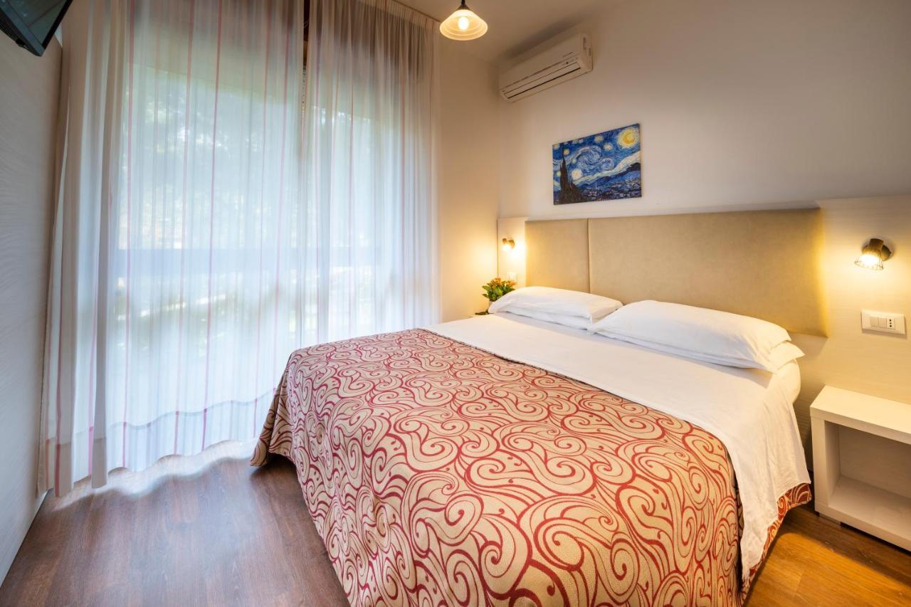 Hotel Niagara Lignano Sabbiadoro Exterior photo